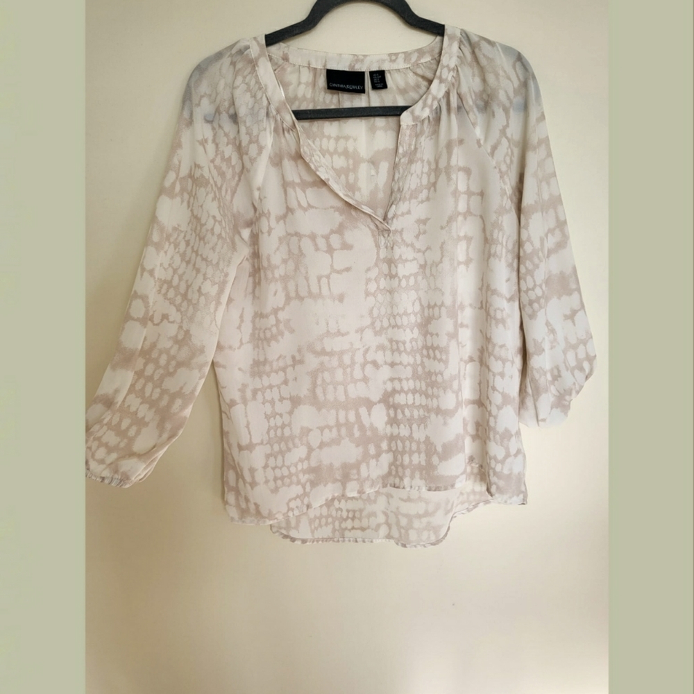 Patterned sheer blouse